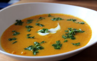 Möhrencremesuppe mit Curry